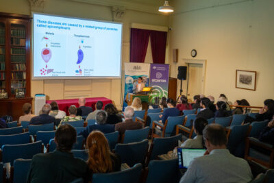 Dimuthu Harshana Ysakeerthi Angage presenting his work to the Royal Society of Victoria