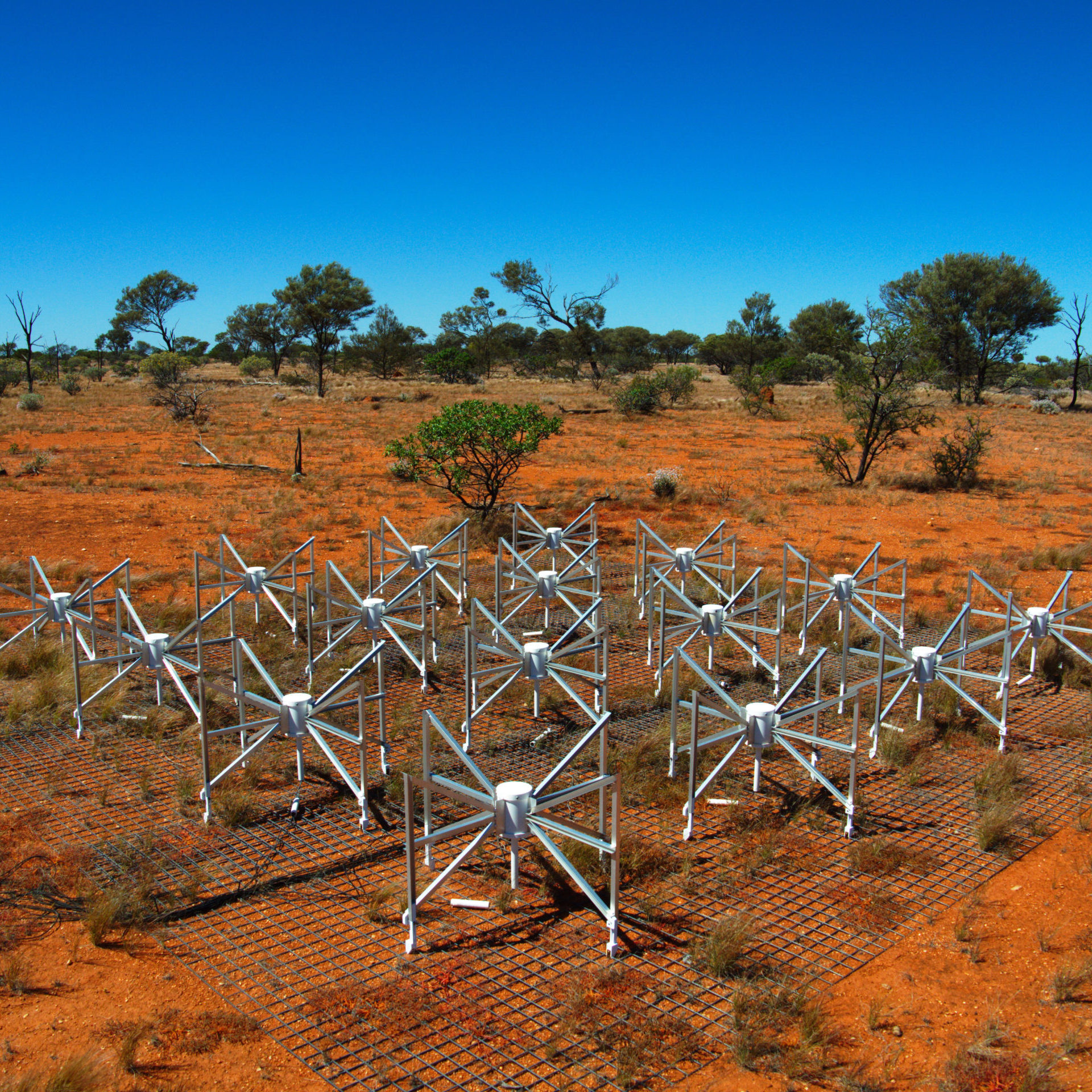 The Murchison Widefield Array. Photo: Natasha Hurley-Walker - Own work, CC BY-SA 3.0, https://commons.wikimedia.org/w/index.php?curid=18366320